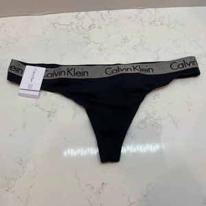 NWT Calvin Klein Women's Radiant Cotton Thong